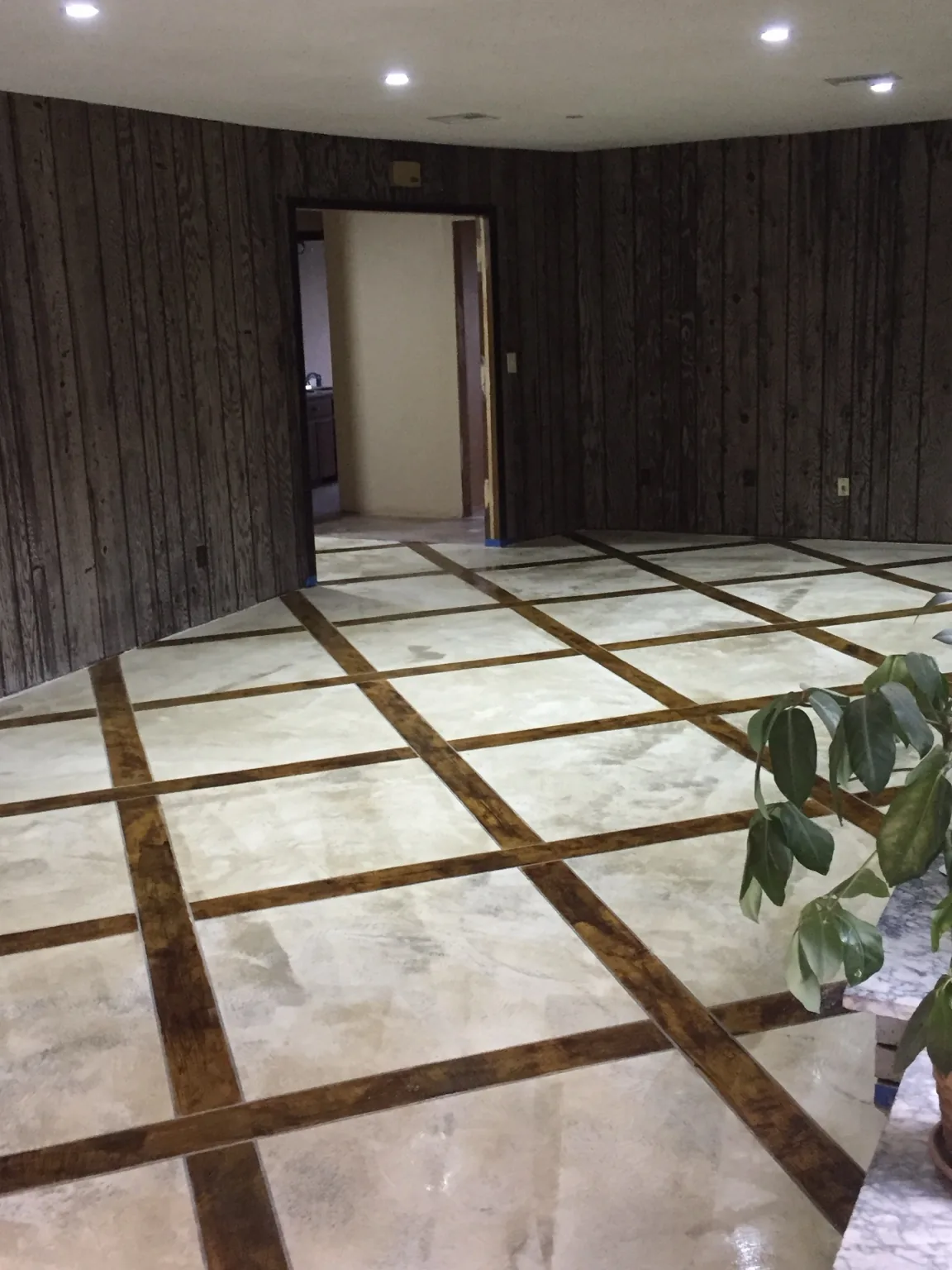 Custom decorative grid floor
