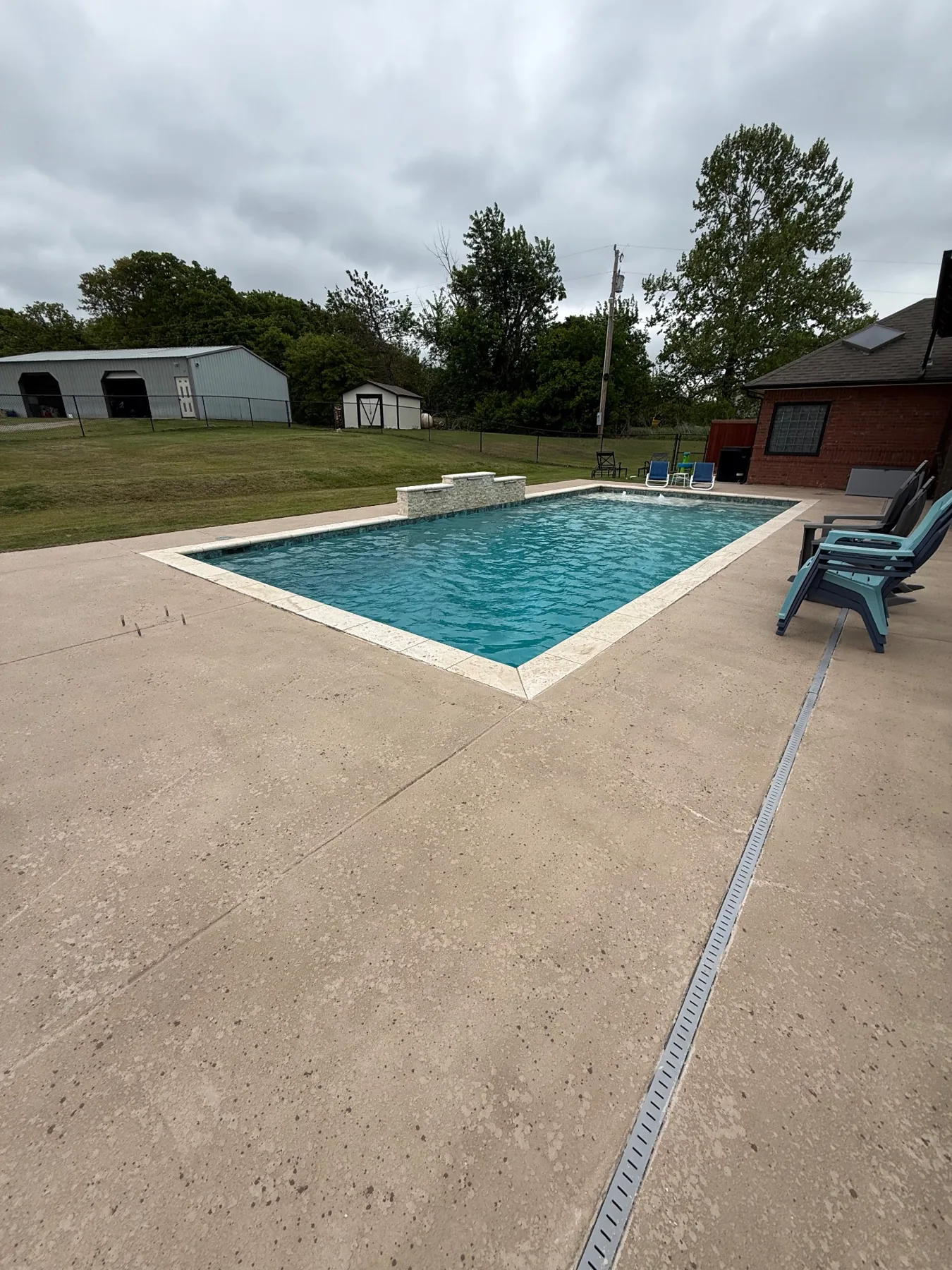 Decorative pool deck finish